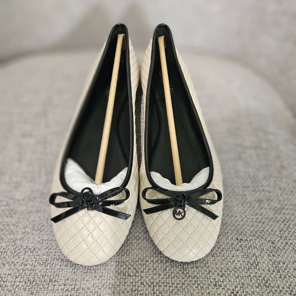 Micheal Kors cream ballet flats never worn size 10